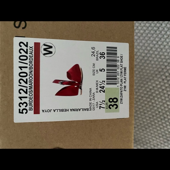 Beautiful red satin pointed flats by Zara - Picture 2 of 6